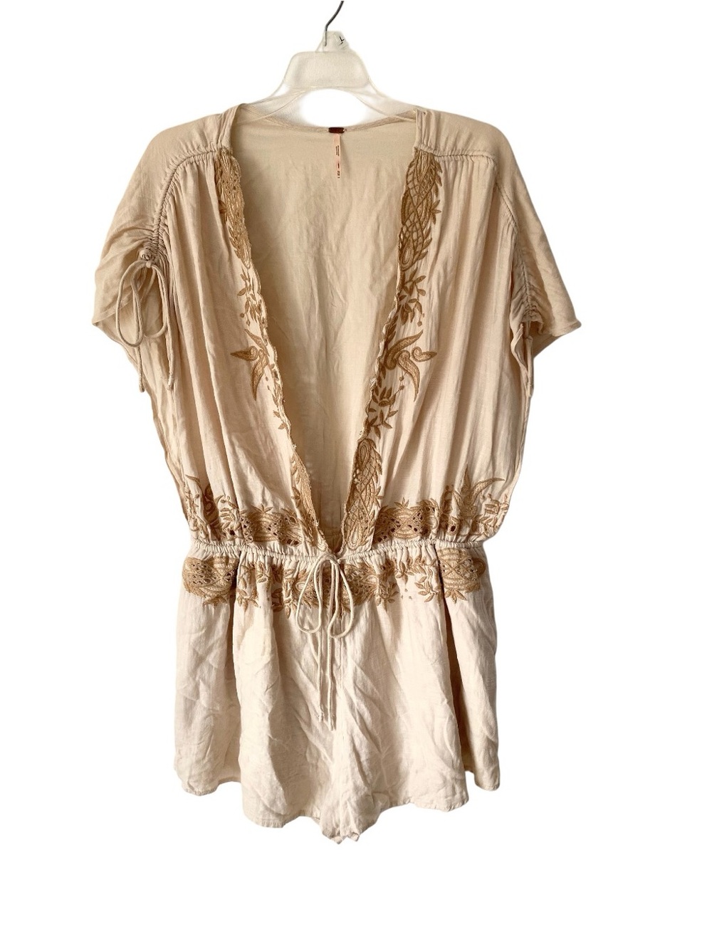 Free People Weila Tan Cream Embroidered Lace Romper size medium with pockets - Picture 5 of 10